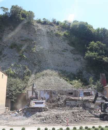 İnebolu’da riskli bina için kritik adım!