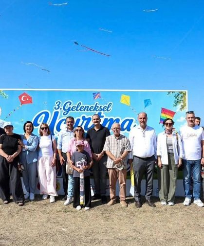 Kastamonu'da 3. Geleneksel Uçurtma Şenliği renkli görüntülere sahne oldu