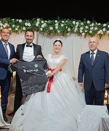 Kastamonu’nun eski komutanı genç çiftin mutluluğuna şahit oldu