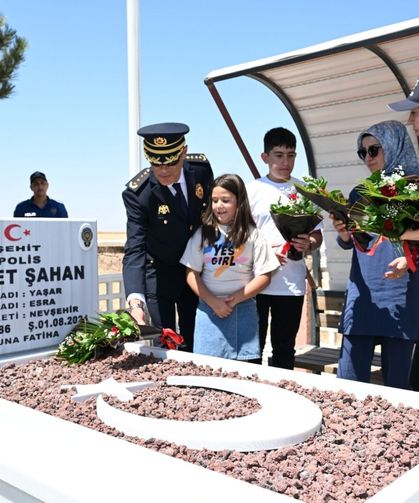 Şehit Polis Ahmet Şahan şehadetinin sene-i devriyesinde anıldı