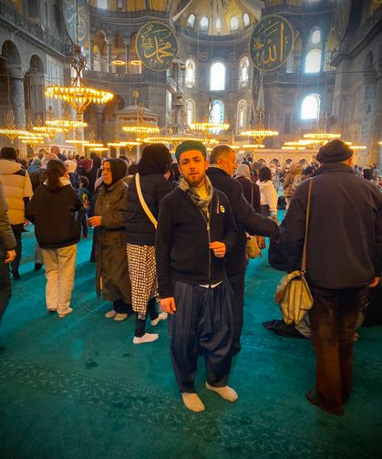 Sevilen İmam Hatip Cide'ye veda ediyor