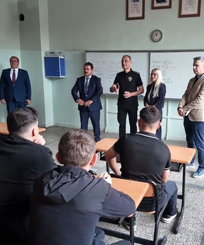 Kastamonu’da okullarda güvenlik mesaisi: Emniyet sahaya indi