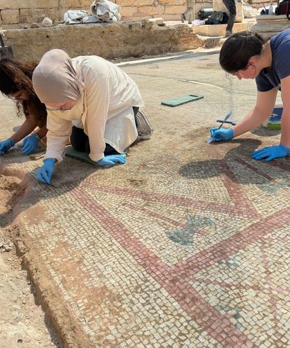 Pompeiopolis’te 105 metrekarelik tarih gün yüzüne çıktı