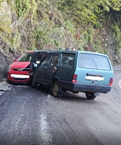 Kastamonu’da iki otomobil kafa kafaya çarpıştı
