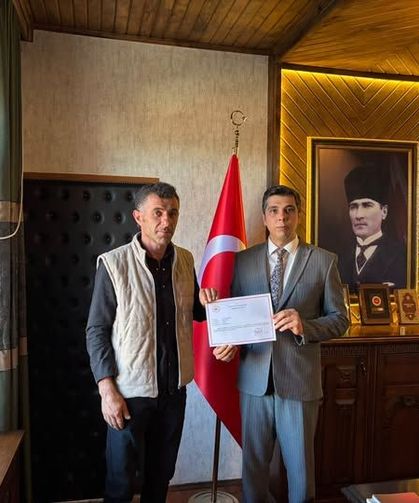 Kastamonu’da muhtarın örnek davranışına teşekkür belgesi