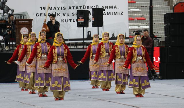 Atatürk'ü Anma, Gençlik ve Spor Bayramı Kutlanıyor