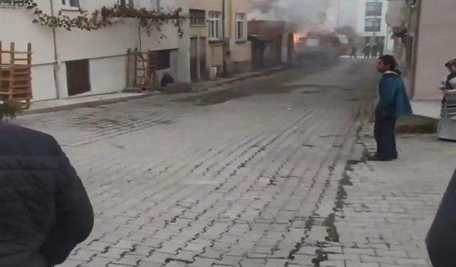 Tosya'da korku dolu anlar: Alev alev yandı!