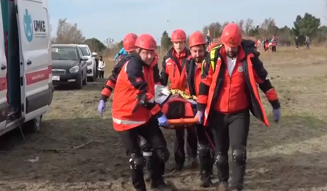 Sel felaketine arşı UMKE gönüllülerinden etkili tatbikat