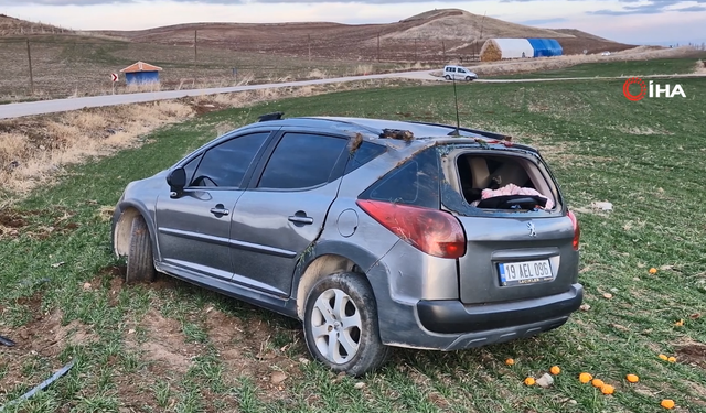 Otomobil tarlaya uçtu 2’si çocuk 3 kişi yaralandı