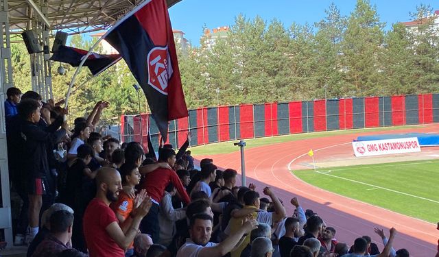 Kastamonu'da taraftarlar kortej yaparak stada gidecek