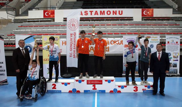 Kastamonu'da özel öğrencilerin yarıştığı turnuva sona erdi