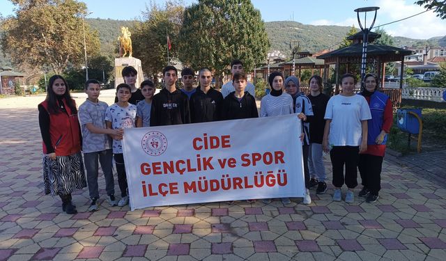 Cide'de Cumhuriyet için koştular