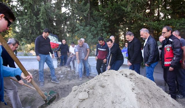 Prof. Dr. Alptekin Sökmen, son yolculuğuna uğurlandı