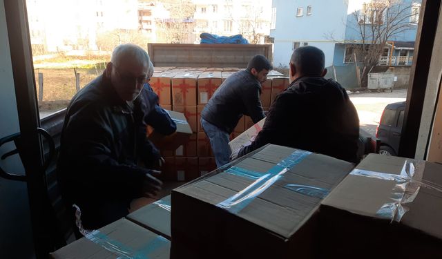 Cide Federasyonu'nundan 1300 aileye gıda desteği