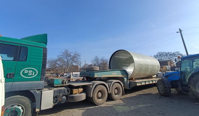 Obrucak Barajı sulama boruları Germeç Pazarında