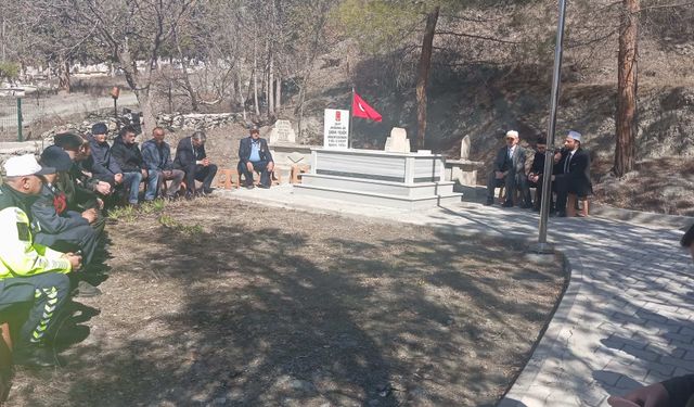Tosyalı Şehit kabri başında anıldı