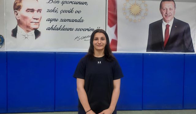 Güreşin altın kızı memleketi Cide’de
