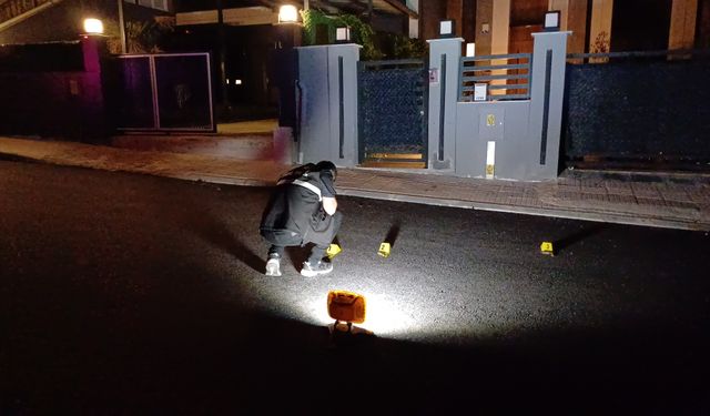 Eve tüfekle ateş açıp kaçtılar, polis saldırganların peşinde!