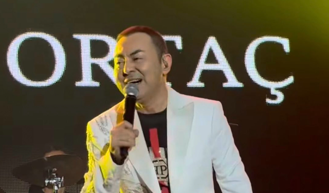 Kastamonulu ünlü sanatçının sahnedeki anları gündem oldu