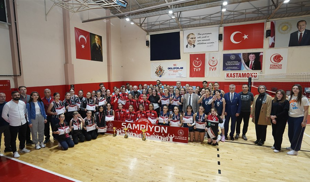 Yıldız Kızlarda Şehit Şerife Bacı Ortaokulu il birincisi odu