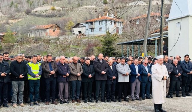 Bolu’da 200 naaş için için gıyabi cenaze namazı kılındı