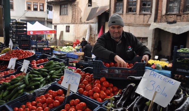 Kastamonu’da sebze ve meyve fiyatları yarı yarıya düştü