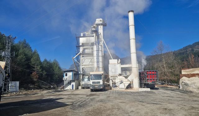 Kastamonu'da 4 ilçeye hizmet verecek olan asfalt plenti üretime başladı