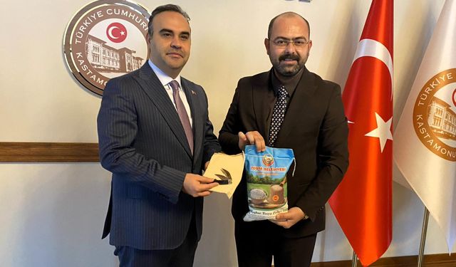 Tosya’nın yatırım dosyası Bakan Kacır’a sunuldu