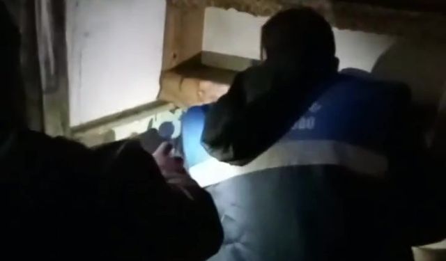 Metruk binadaki durumu muhtar fark etti!