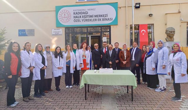 Kastamonu’da Özel Bireyler için kurumlardan Öğretmenler Günü ziyaretleri