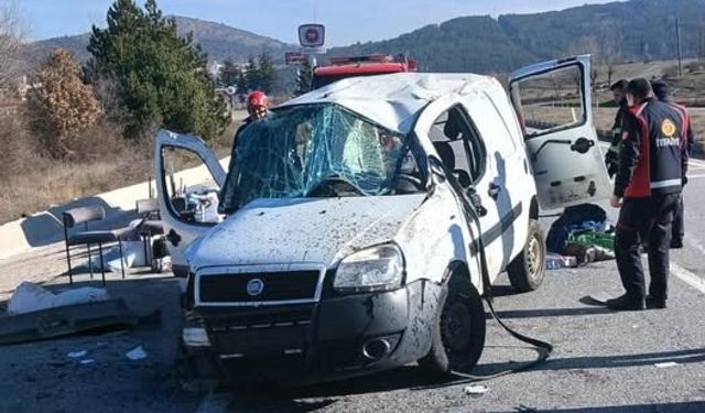 Kastamonu yolunda otomobil takla attı: 2 yaralı