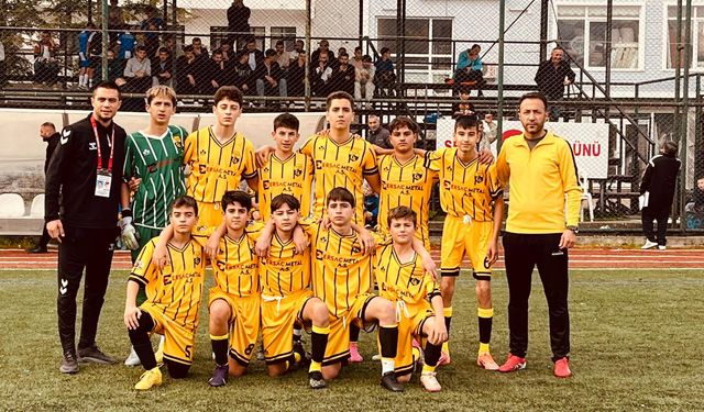 Cide'nin gençleri Taşköprü karşısında yıldızlaştı