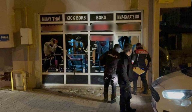 Taciz iddiası ortalığı karıştırdı: Spor salonu basıldı, camlar kırıldı