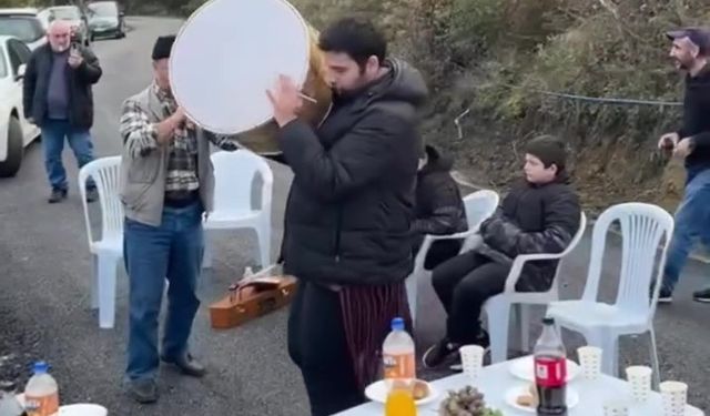 Kastamonu'da köylüler yol çalışmasını davul zurnayla kutlandı