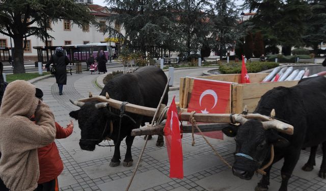 Cumhuriyet Meydanı’nda tarih kağnı ile canlandı