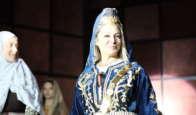 AK Parti Milletvekili Serap Ekmekci defileye damga vurdu