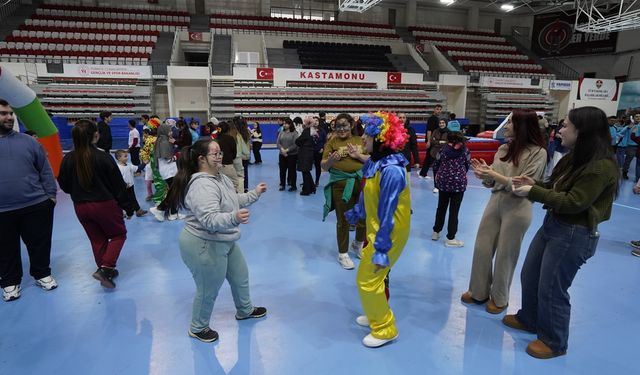 Kastamonu’da sevgi ve dayanışma parkurda buluştu