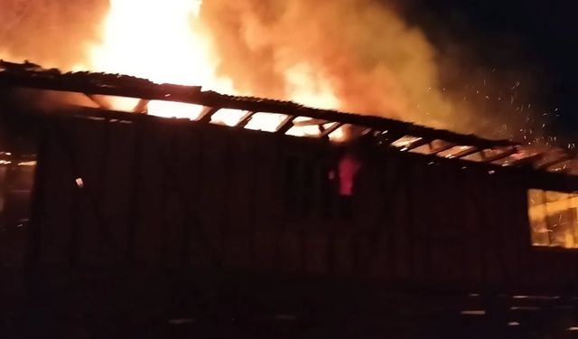 Korkutan ev yangını