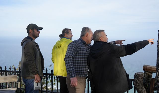 Köylülerin emeğiyle yapılan teras ziyaretçileri büyülüyor