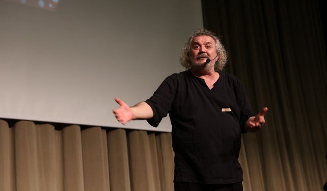 Müfit Can Saçıntı Taşköprü'de sahne aldı