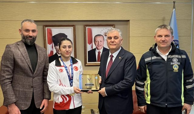 Orgeneral Ali Çardakçı, Asuman Çığlıoğlu’nu tebrik etti