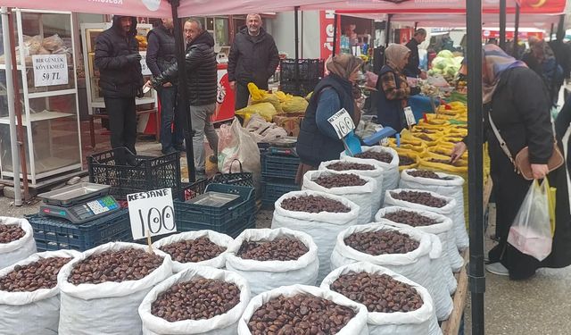 Salı Pazarı’nda kestane ve ceviz bolluğu