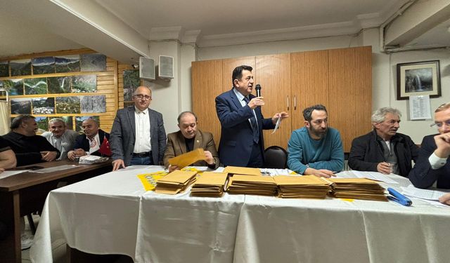 Cide’nin o derneğinde Başkan değişmedi!