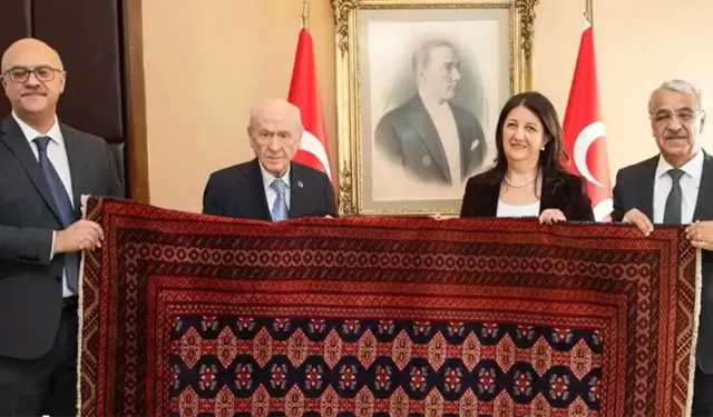 PKK elebaşı Öcalan Bahçeli'ye kilim hediye etmiş