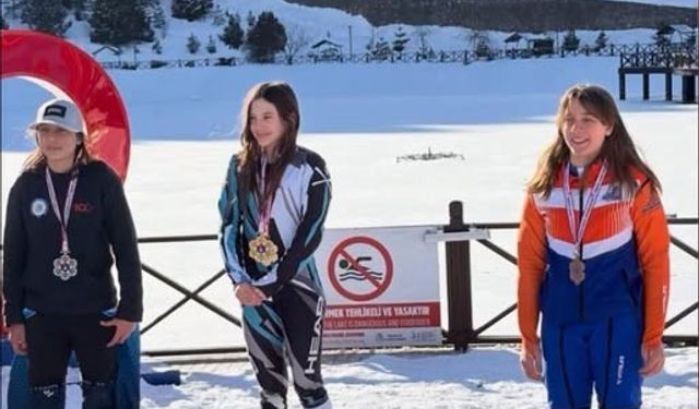 Kastamonulu kayakçı Erzincan’da kürsüye çıktı