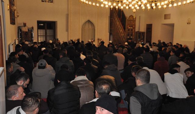 Berat Kandili Kastamonu’da dualarla idrak edildi