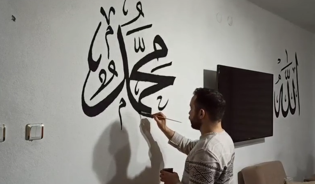 Kastamonu'da görevli imam duvarları hat sanatıyla süsledi