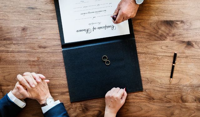 Ömür boyu nafaka devri bitiyor