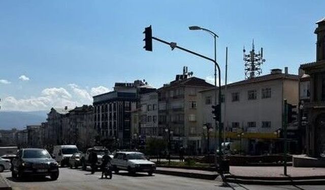 Çalışmaların ardından o cadde trafiğe açıldı