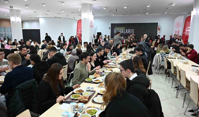 'Kampüs İftarları' gençleri aynı sofrada buluşturdu